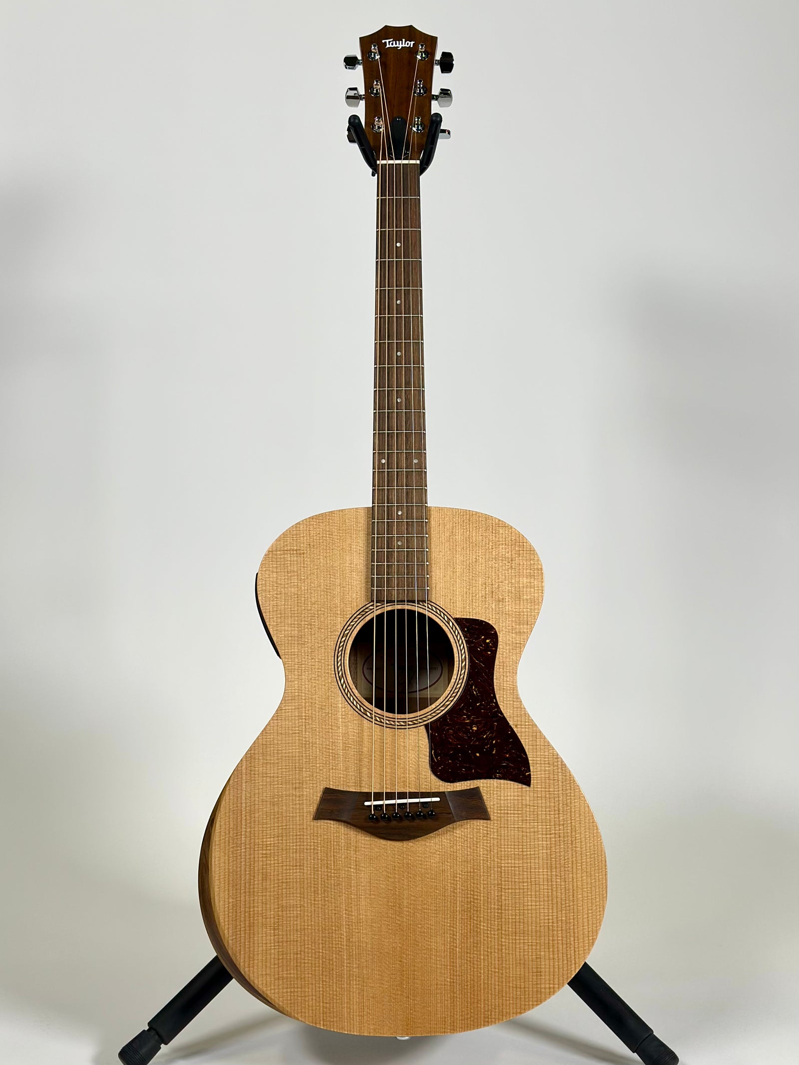 Taylor Academy 12e, Spruce/Walnut