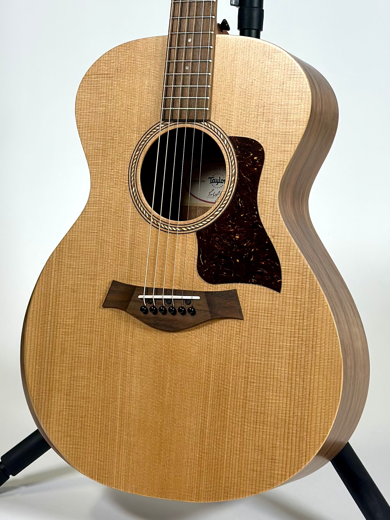 Taylor Academy 12e, Spruce/Walnut