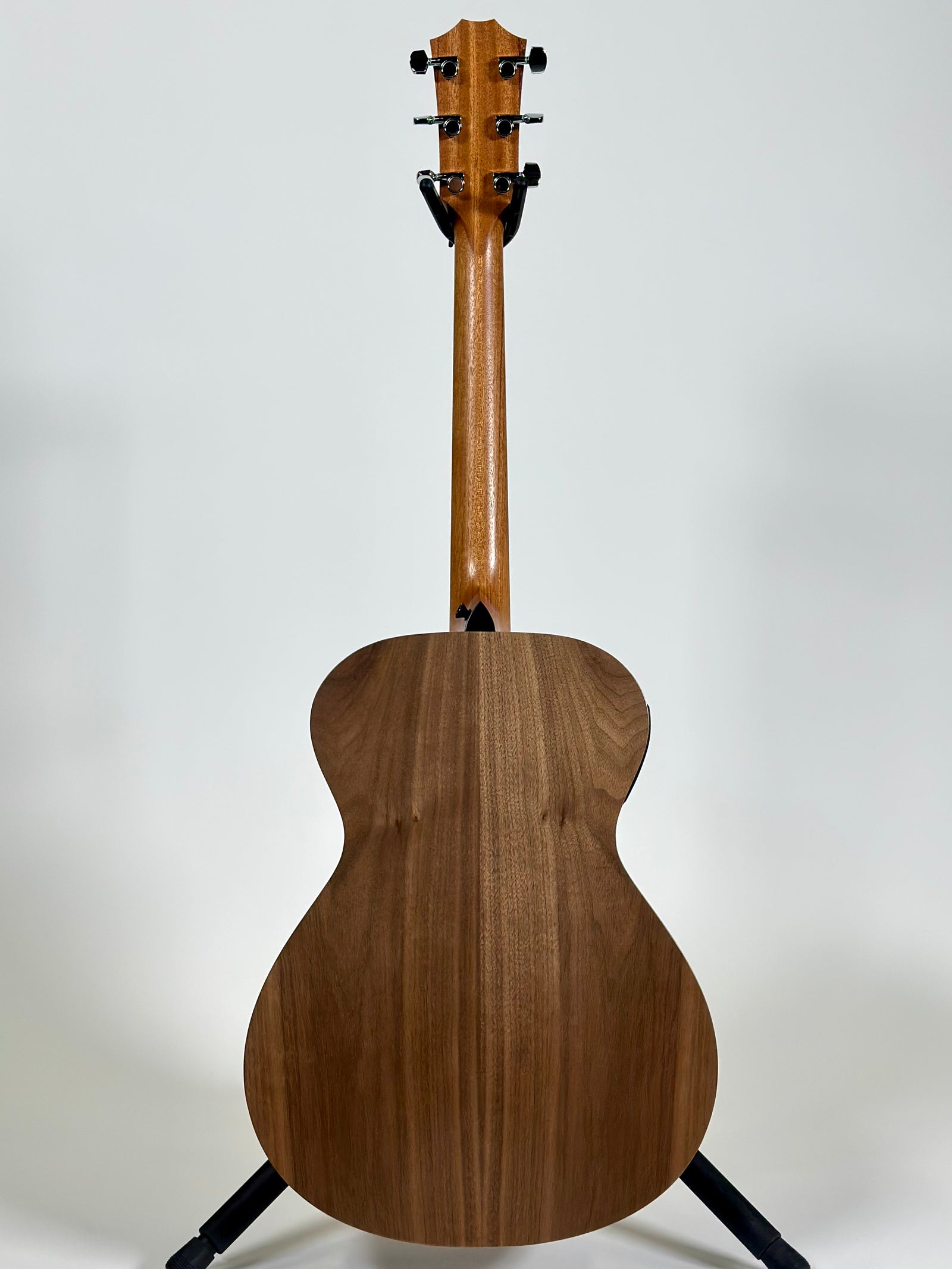 Taylor Academy 12e, Spruce/Walnut