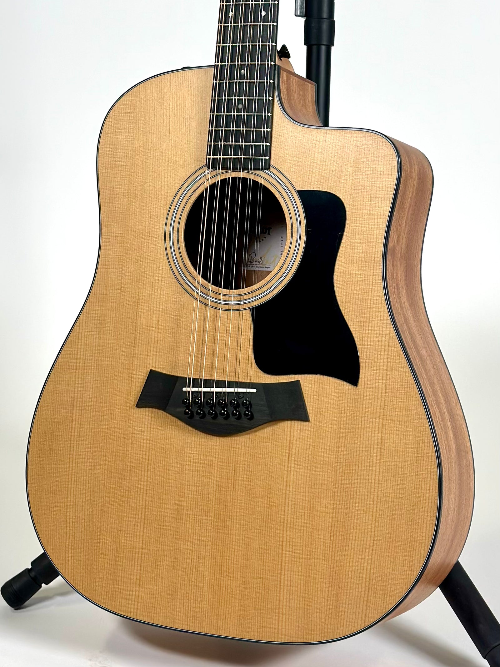 Taylor 150ce, Spruce/Sapele