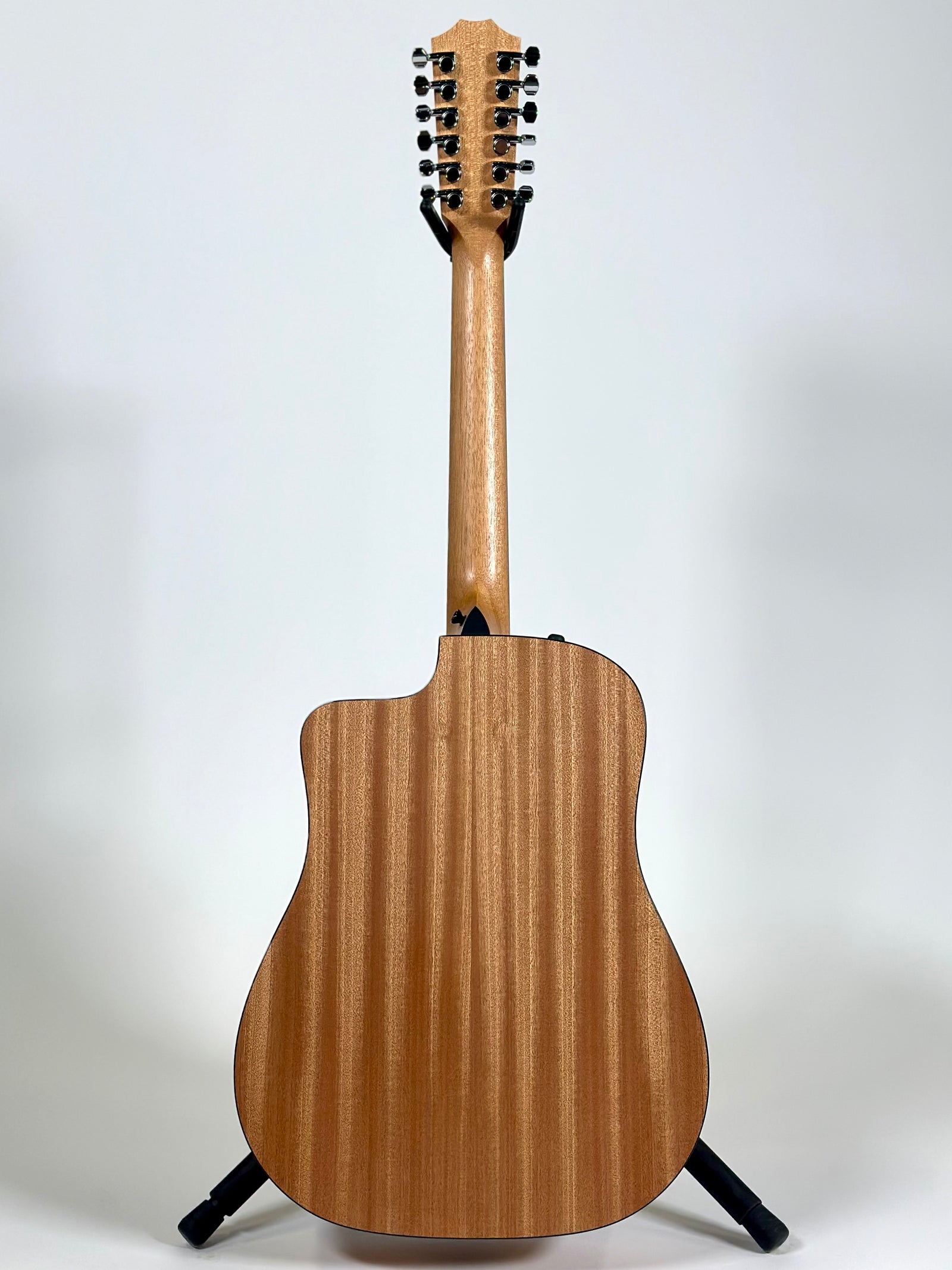 Taylor 150ce, Spruce/Sapele