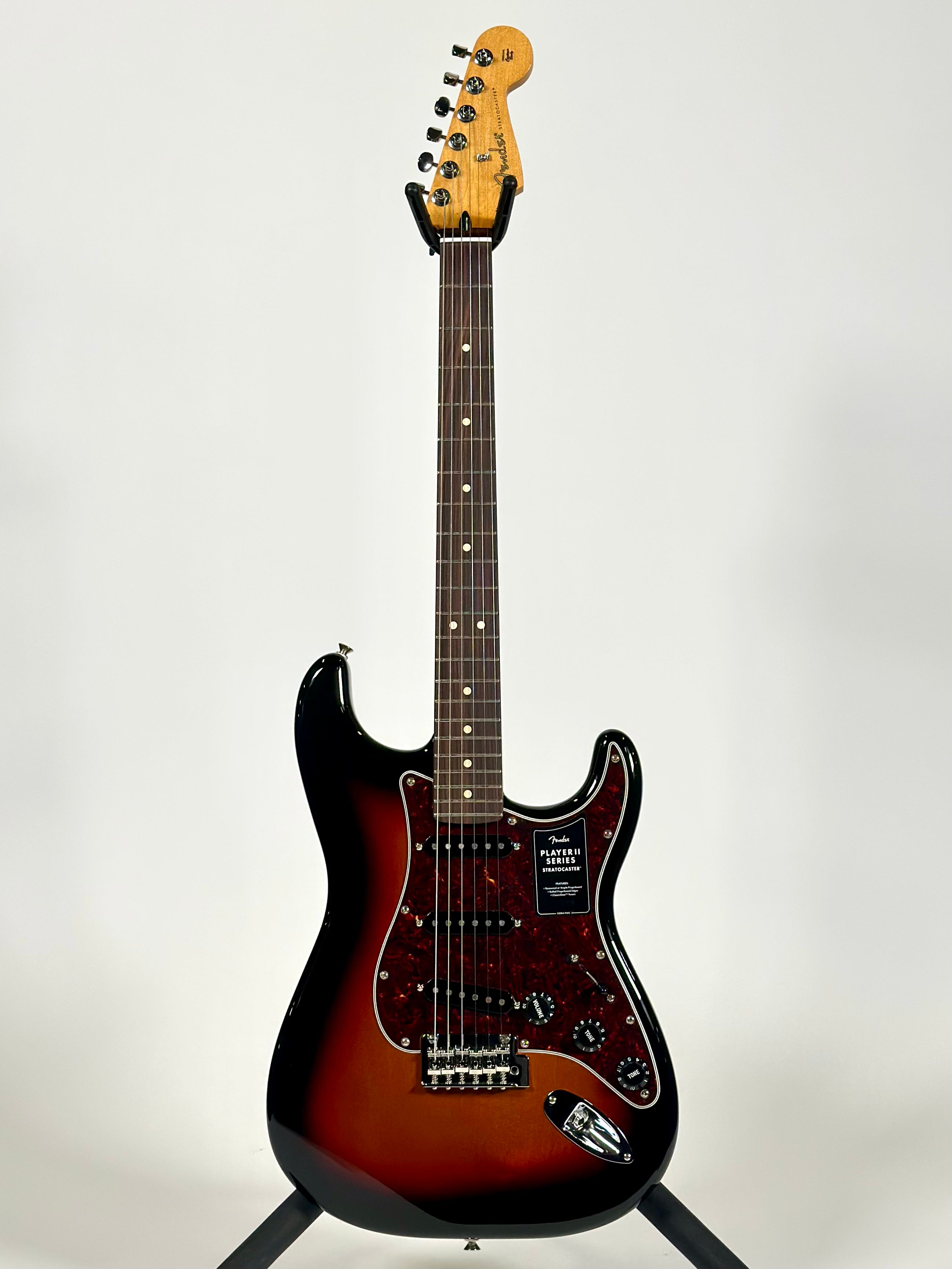 Fender Player II FSR Stratocaster, Rosewood Fingerboard, 3-Colour Sunburst