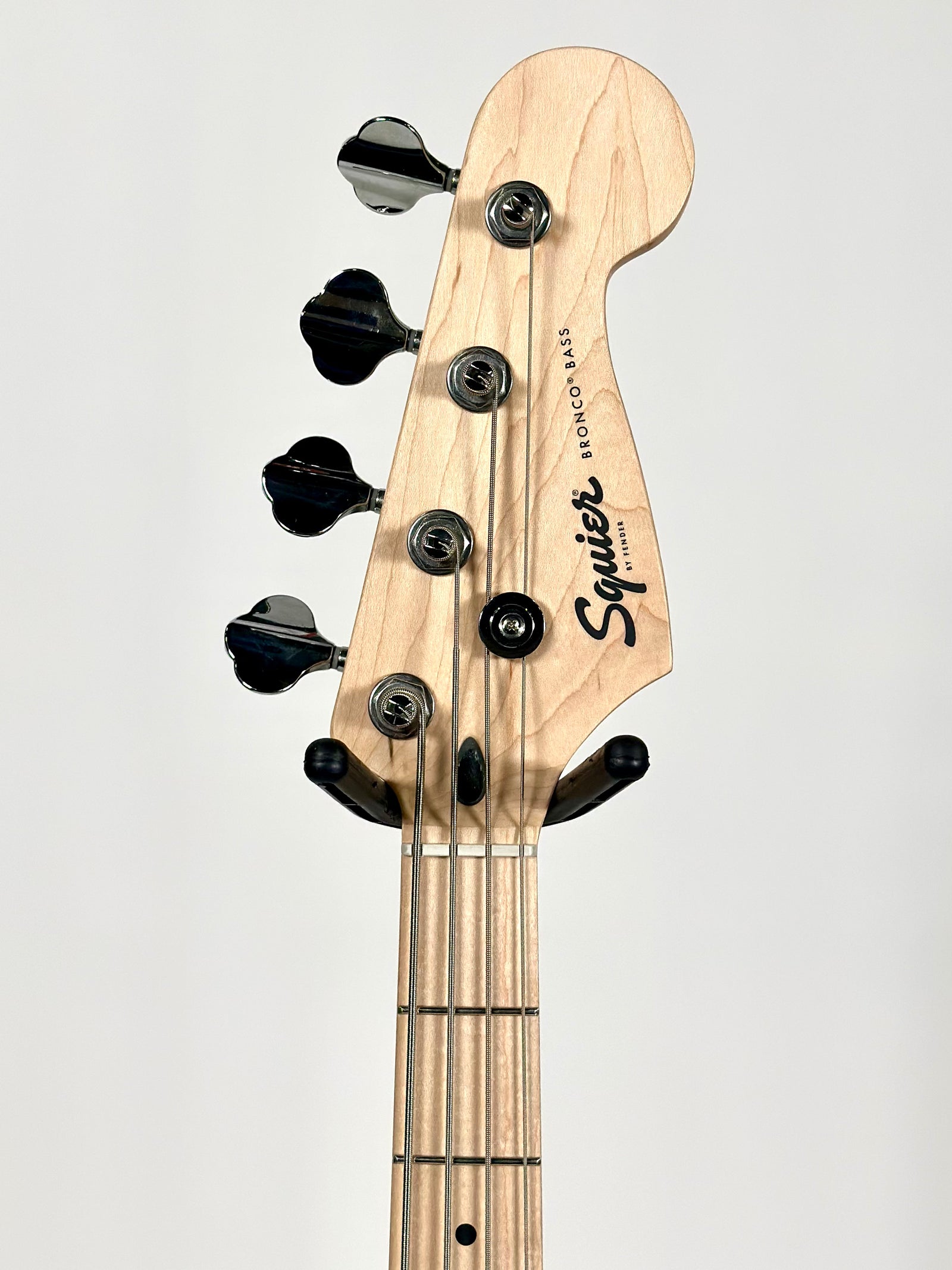 Squier Sonic Bronco Bass, Maple Fingerboard, Arctic White