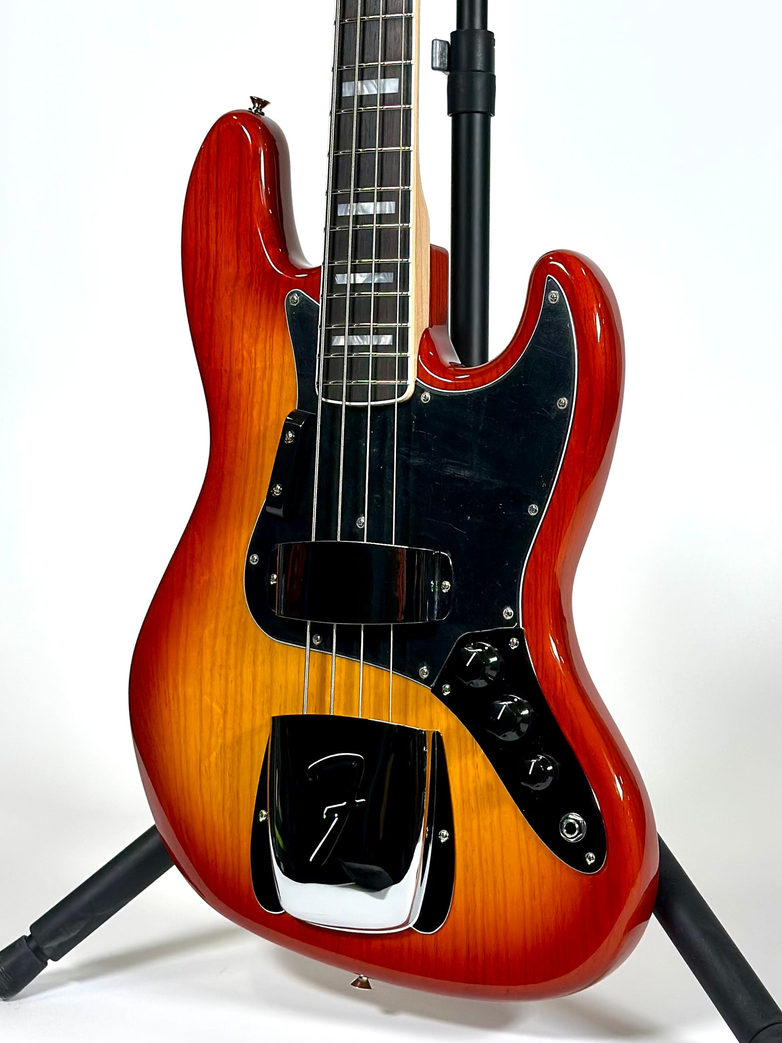Fender Custom Shop 1975 Jazz Bass NOS, Faded Cherry Sunburst