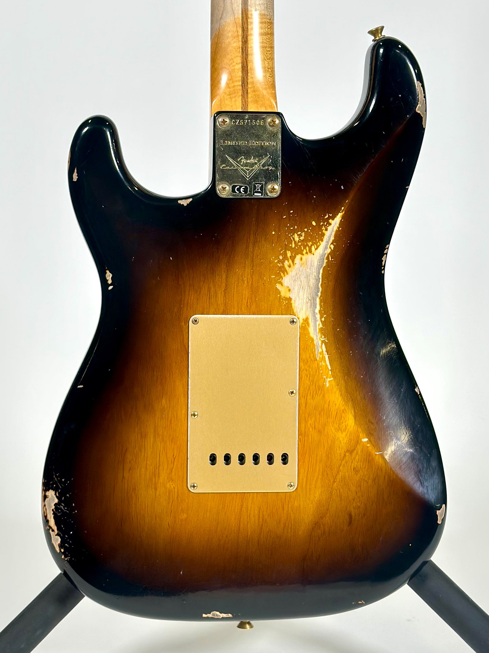 Fender Custom Shop Limited Edition '55 Bone Tone Stratocaster Relic, 2A Flame Maple Fingerboard, Wide-Fade 2-Color Sunburst with Gold Hardware