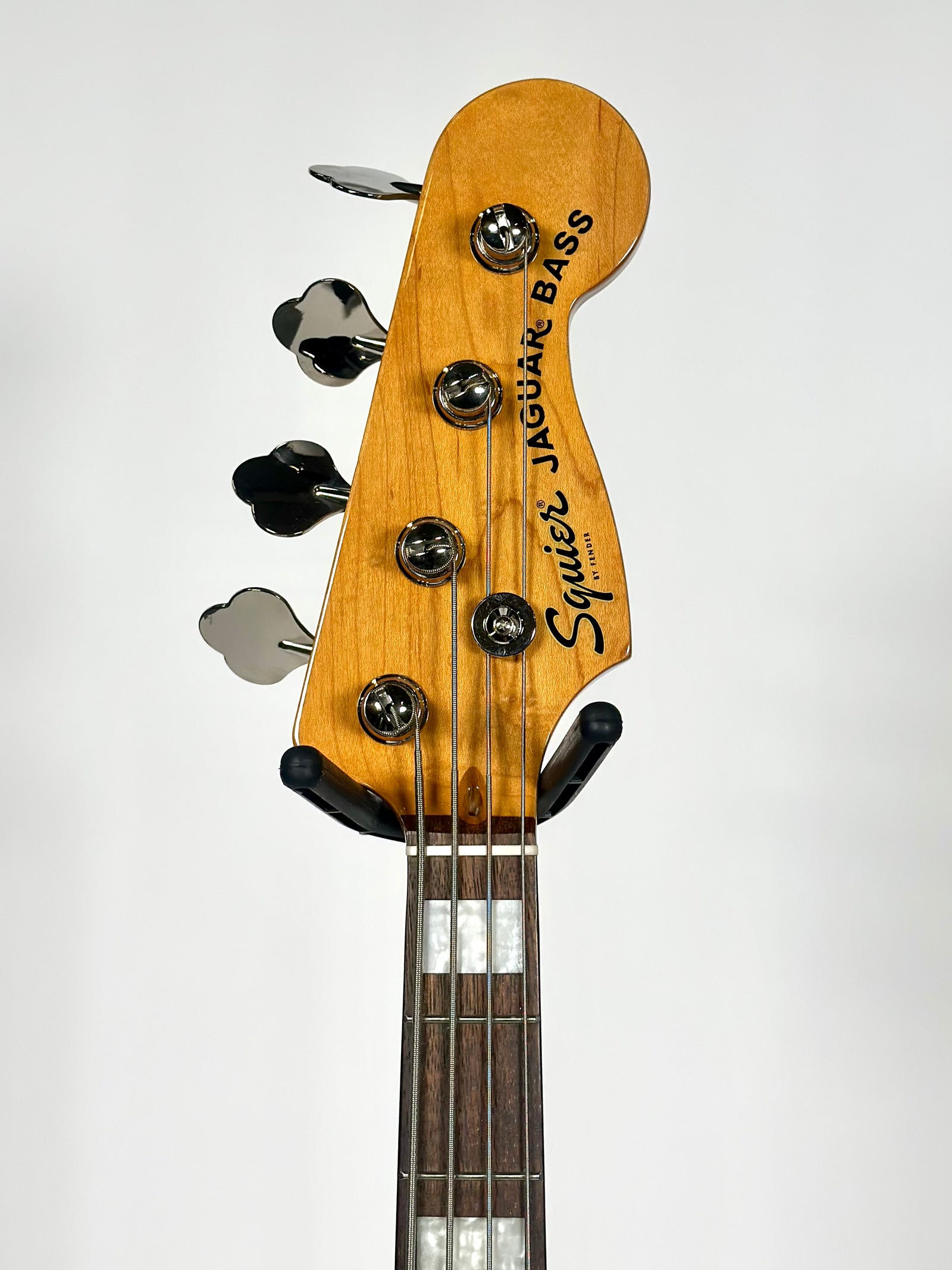 Squier Classic Vibe Jaguar Bass, Laurel Fingerboard, 3-Colour Sunburst (Trade In)