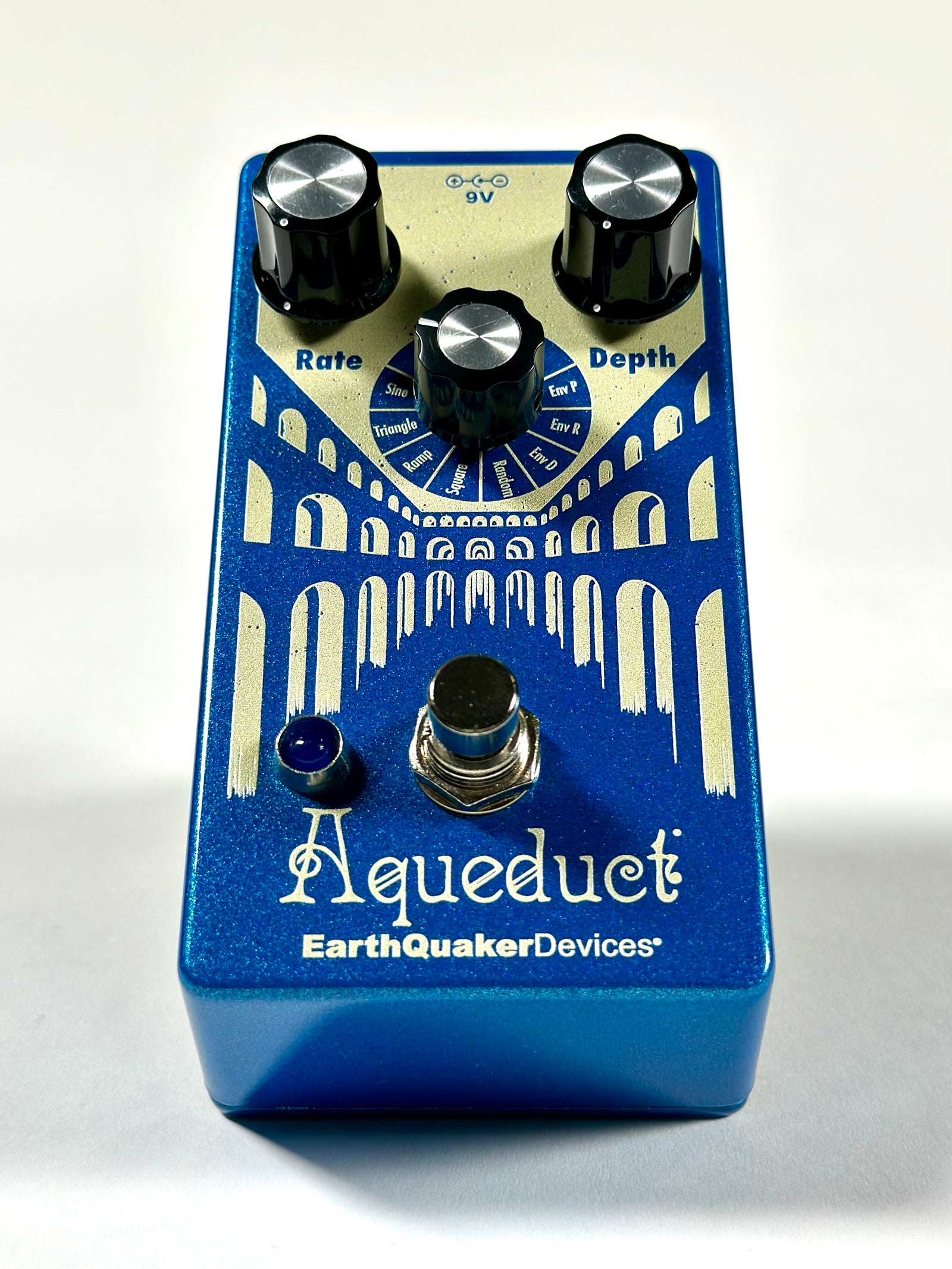 EarthQuaker Devices Aqueduct Vibrato