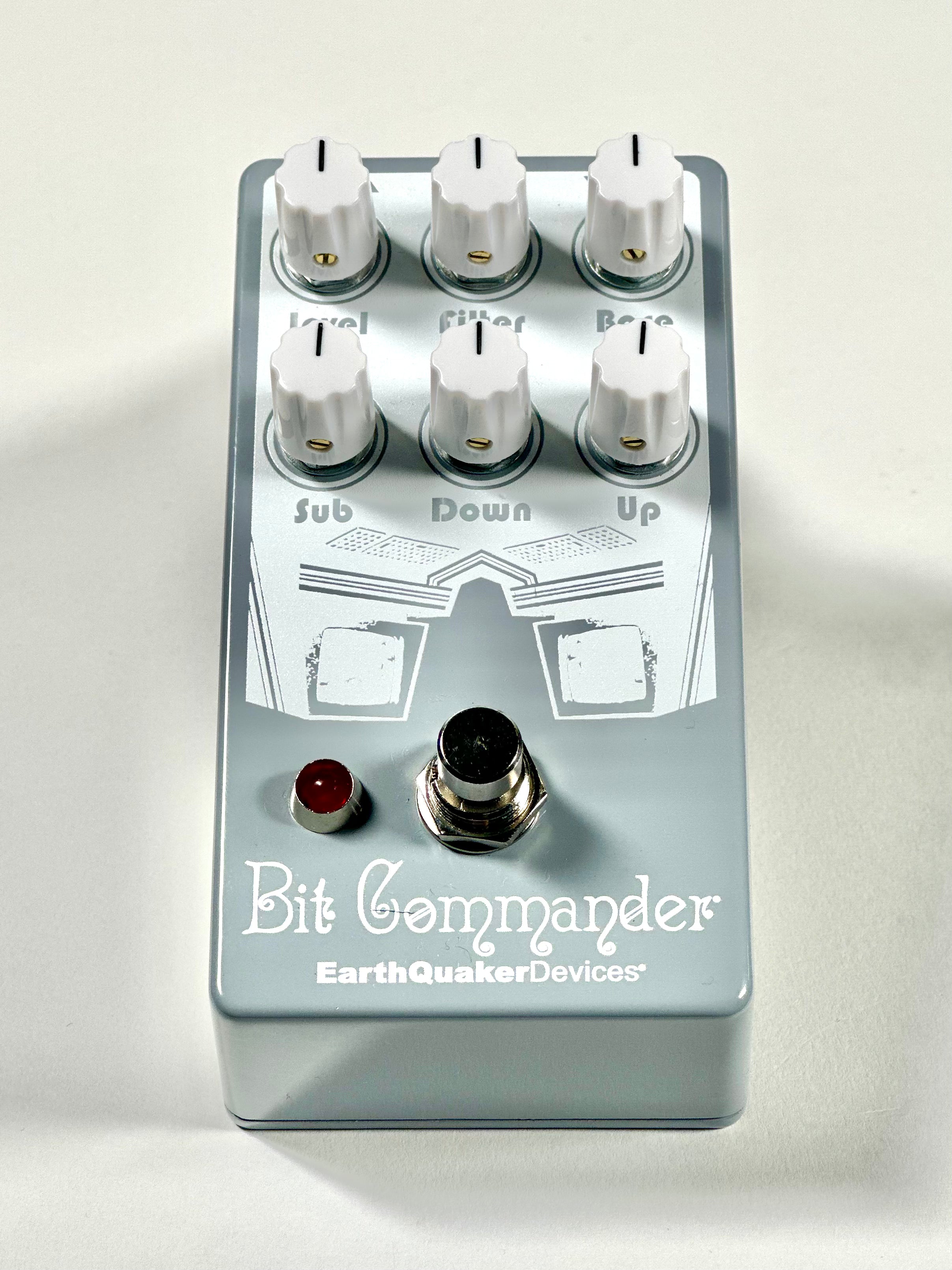 EarthQuaker Devices Bit Commander V2 Octave Synth