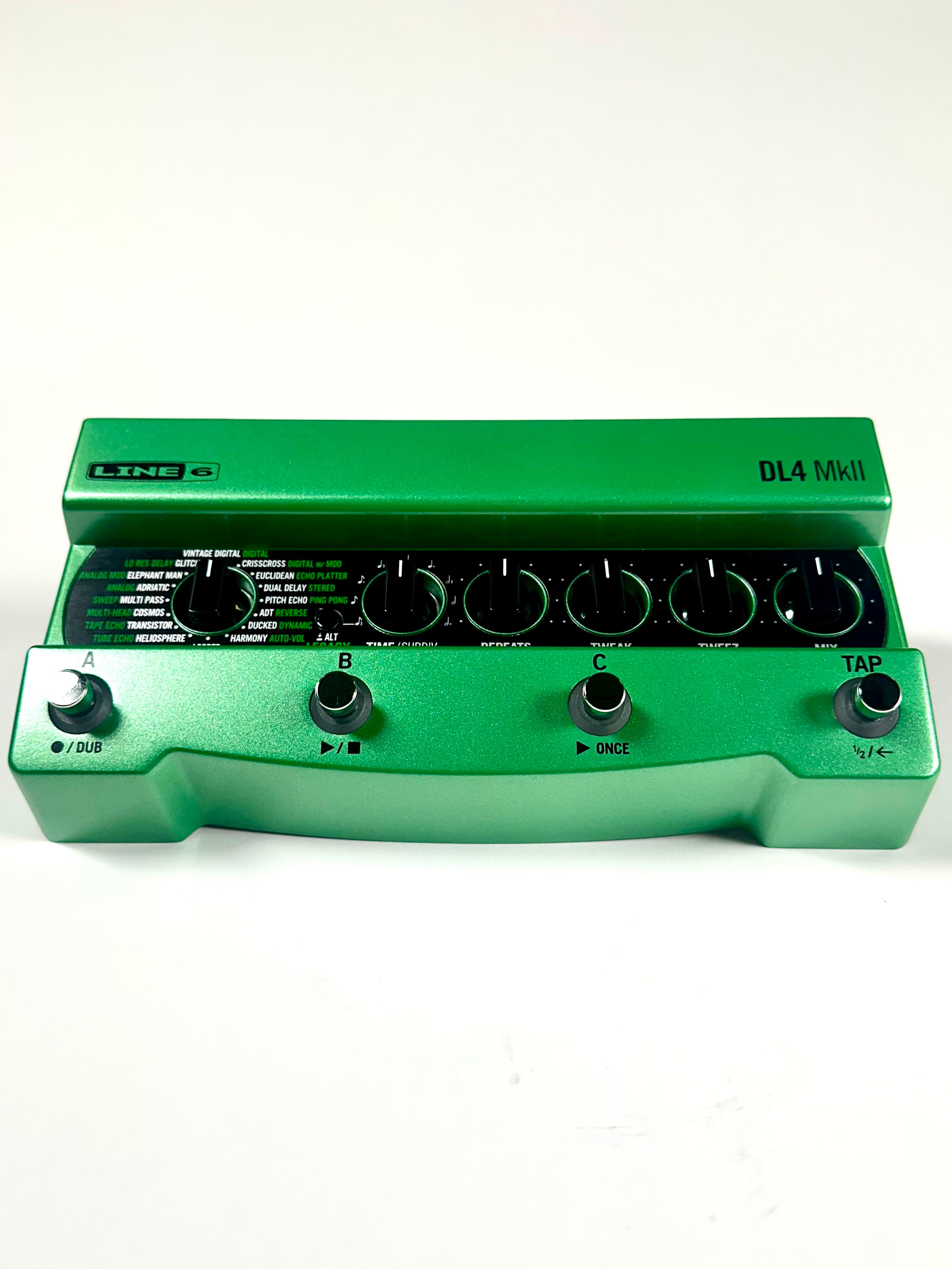 Line 6 DL4 MKII Delay and Looper