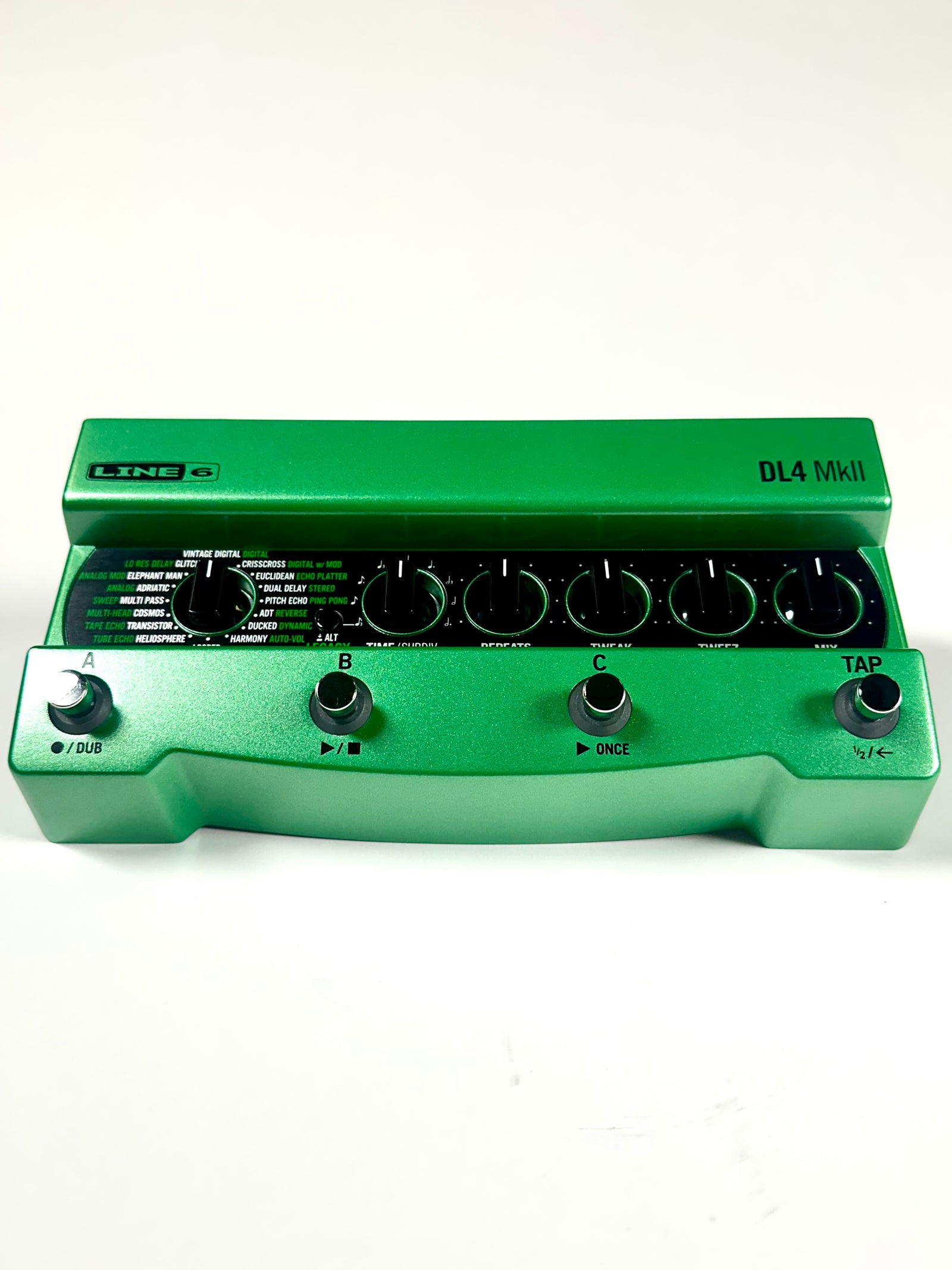 Line 6 DL4 MKII Delay and Looper