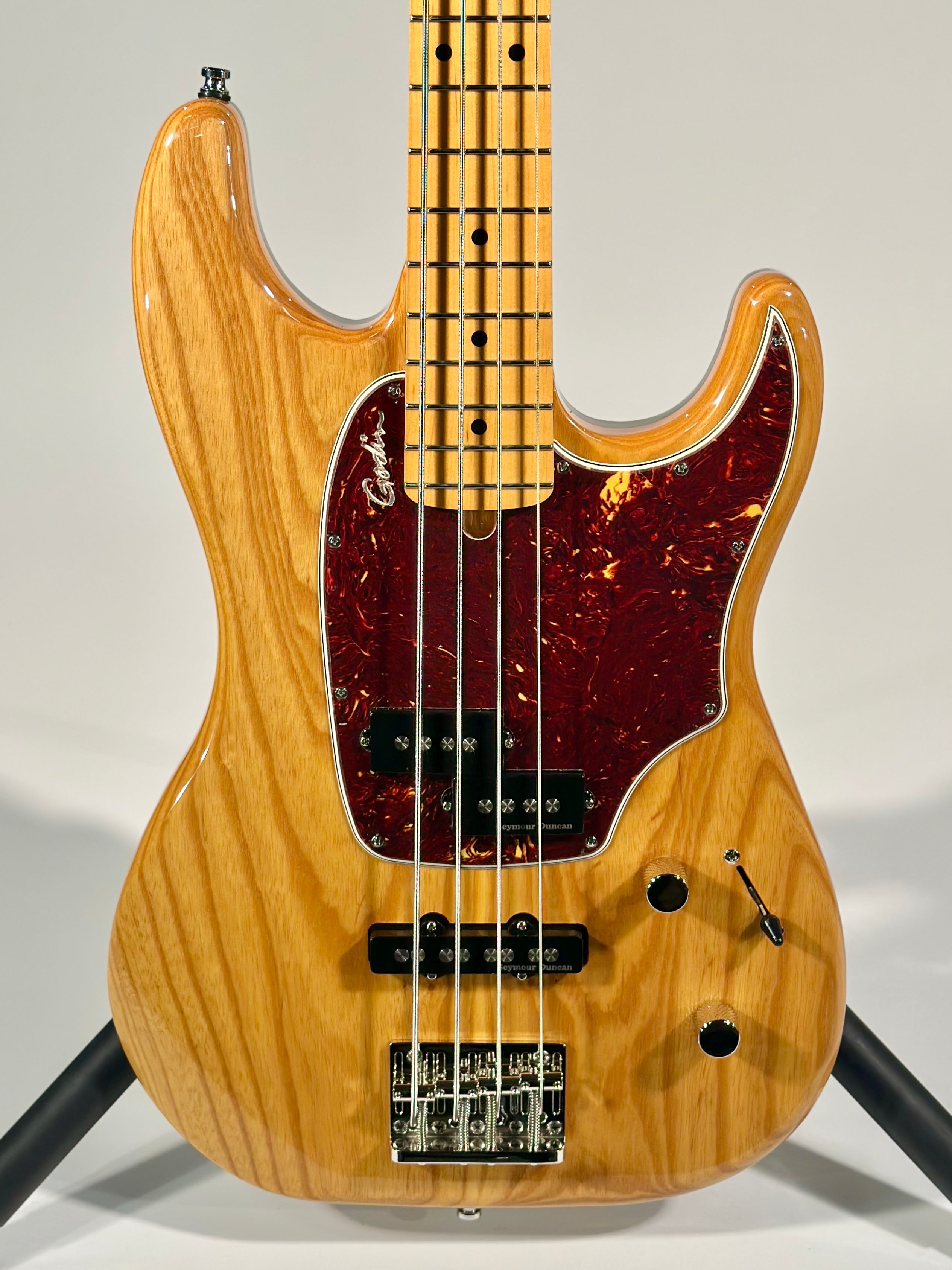 Godin Passion RG-4, Swamp Ash