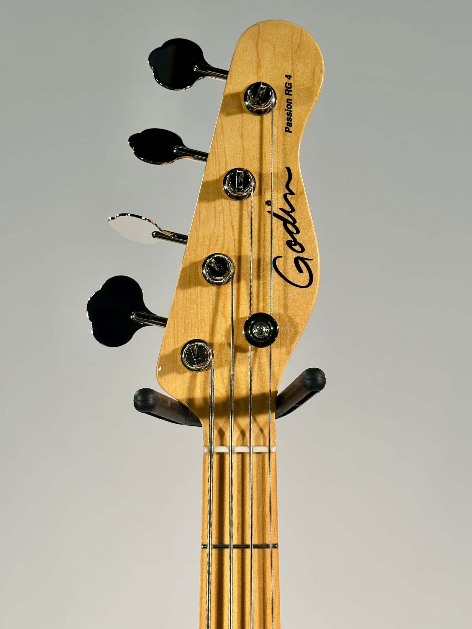 Godin Passion RG-4, Swamp Ash