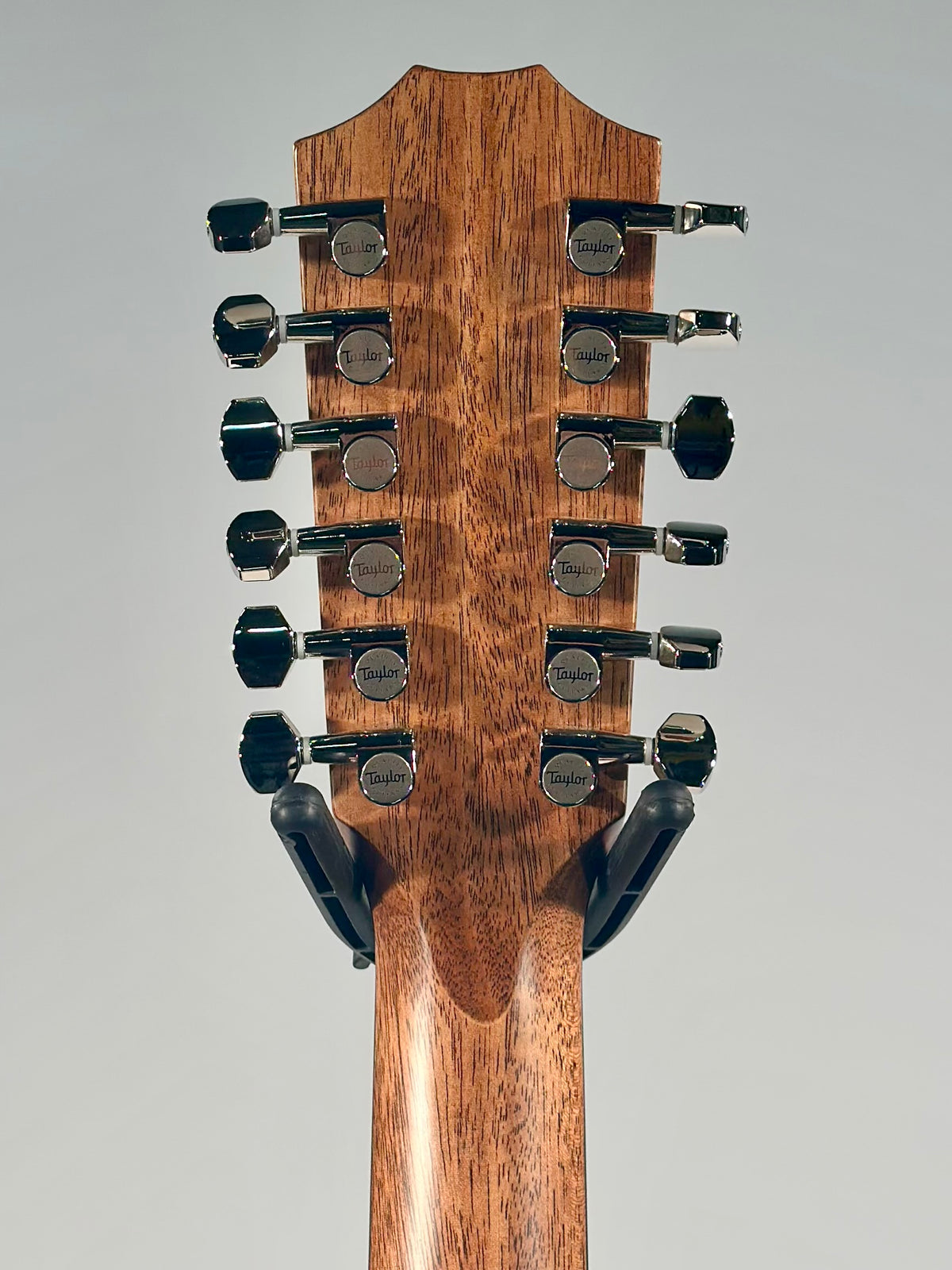 Taylor Next Generation 552ce 12-Fret, 12-String, Western Red Cedar/Neo-Tropical Mahogany